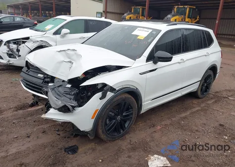 2022 Volkswagen Tiguan 2.0T Se R-Line Black из США, поврежденный, VIN 3VVCB7AX7NM074078